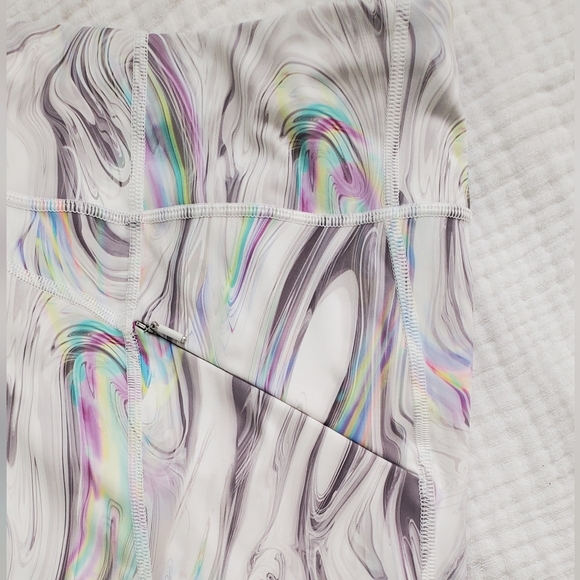 Athleta Marble Glitch Swirl Cropped Leggings Size SP - Picture 4 of 10